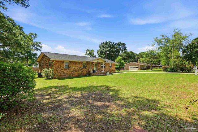 4653 Dean Dr, Pace, FL 32571