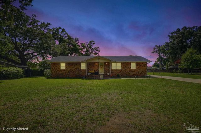 4653 Dean Dr, Pace, FL 32571