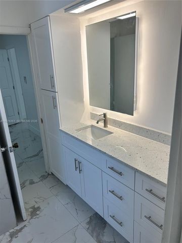 2000 Buchanan St 10, Hollywood, FL 33020