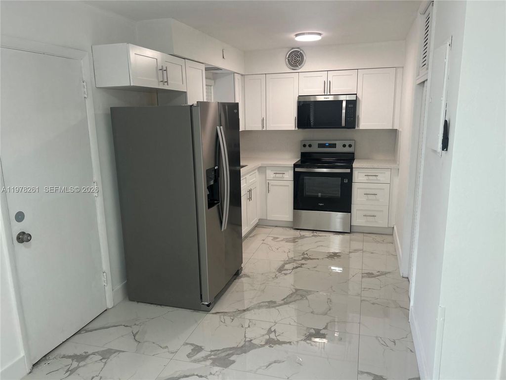 2000 Buchanan St 10, Hollywood, FL 33020