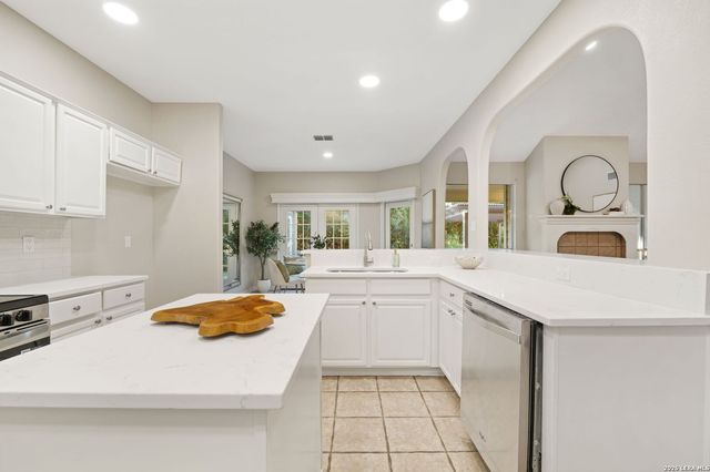 13555 ADOBE WALLS DR, Helotes, TX 78023