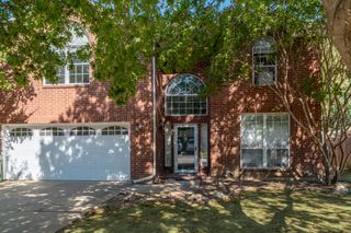 2305 S Branch Drive, Arlington, TX 76001