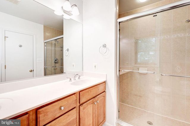 6800 DEAN DR, Mclean, VA 22101