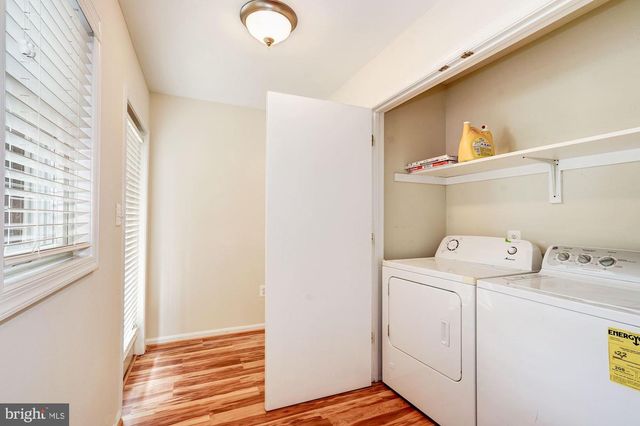 6800 DEAN DR, Mclean, VA 22101