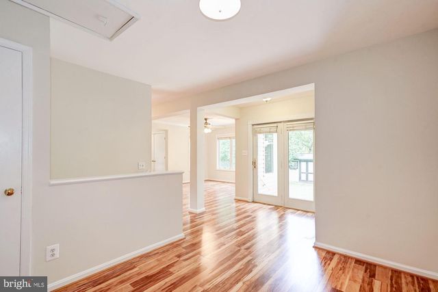 6800 DEAN DR, Mclean, VA 22101