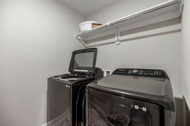 3813 SW Maryville Place, Lee's Summit, MO 64082