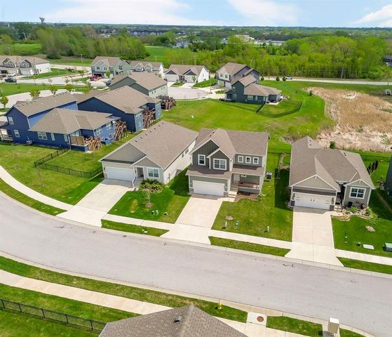 3813 SW Maryville Place, Lee's Summit, MO 64082