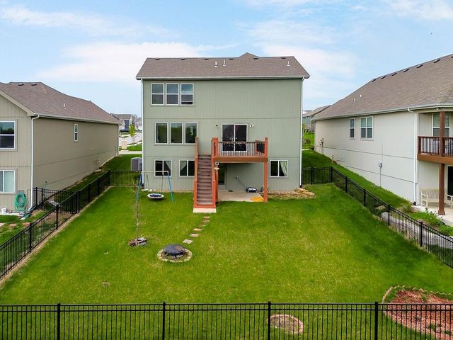 3813 SW Maryville Place, Lee's Summit, MO 64082