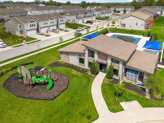 3813 SW Maryville Place, Lee's Summit, MO 64082