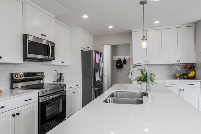 3813 SW Maryville Place, Lee's Summit, MO 64082