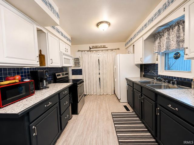 501 E Van Buren Avenue, Chandler, IN 47610