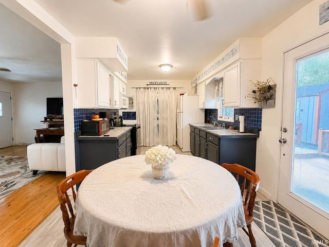 501 E Van Buren Avenue, Chandler, IN 47610