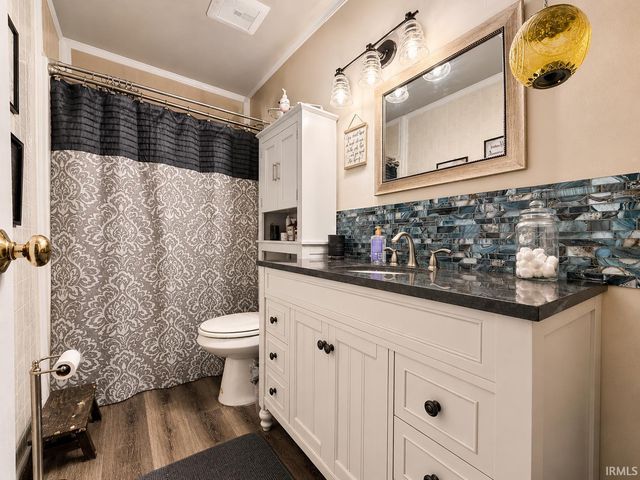 501 E Van Buren Avenue, Chandler, IN 47610