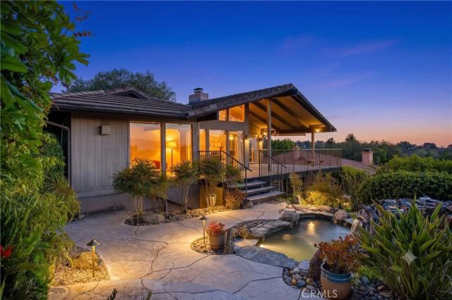 10960 Treeside Lane, Escondido, CA 92026