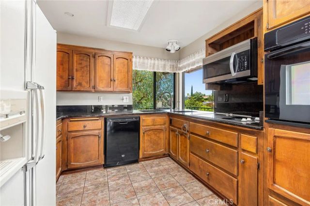 10960 Treeside Lane, Escondido, CA 92026