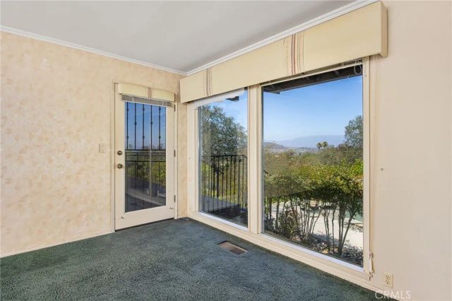 10960 Treeside Lane, Escondido, CA 92026