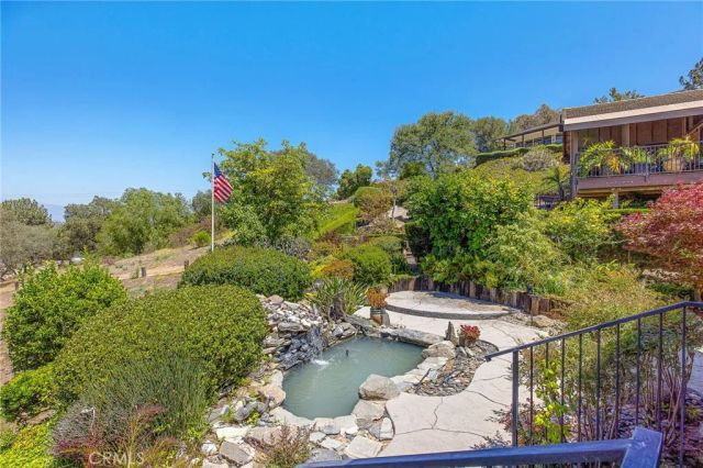 10960 Treeside Lane, Escondido, CA 92026