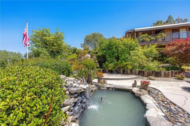 10960 Treeside Lane, Escondido, CA 92026