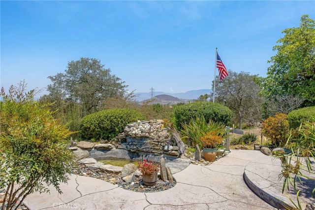 10960 Treeside Lane, Escondido, CA 92026
