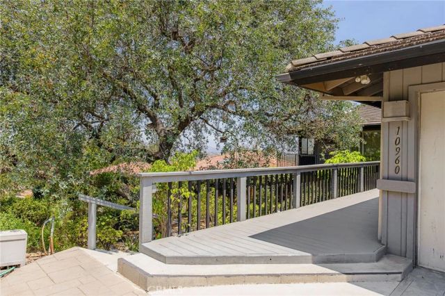 10960 Treeside Lane, Escondido, CA 92026