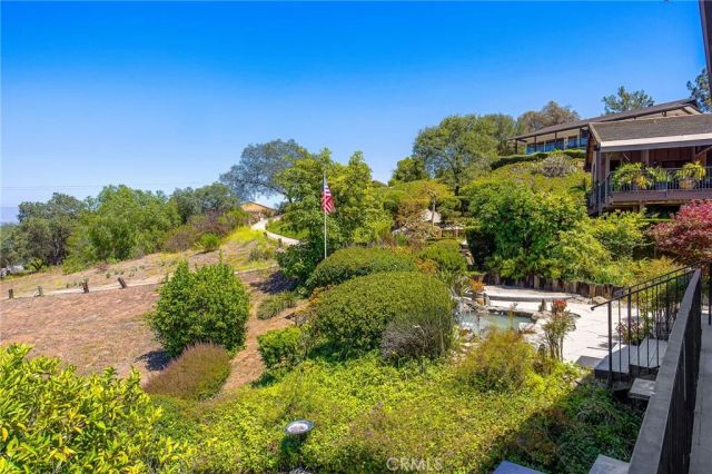 10960 Treeside Lane, Escondido, CA 92026
