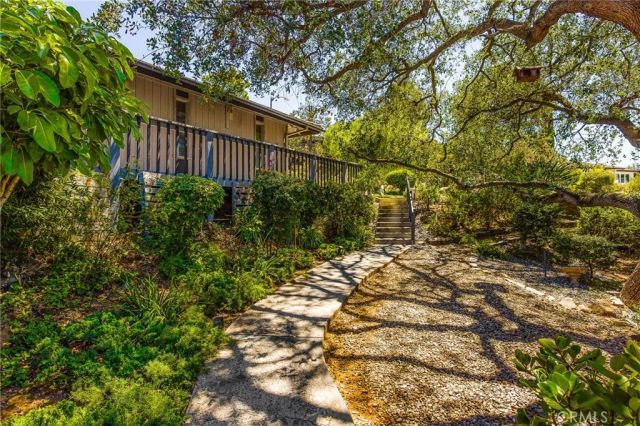 10960 Treeside Lane, Escondido, CA 92026