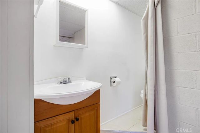 10960 Treeside Lane, Escondido, CA 92026