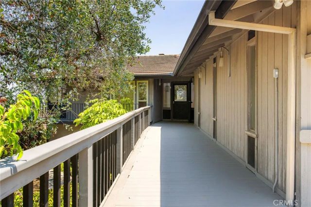 10960 Treeside Lane, Escondido, CA 92026