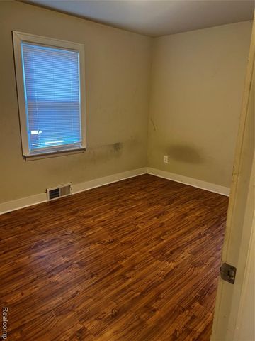 336 Pinecrest Drive, Ferndale, MI 48220