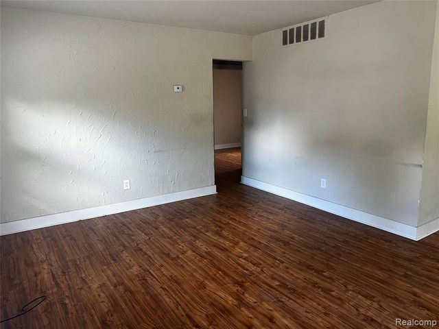 336 Pinecrest Drive, Ferndale, MI 48220