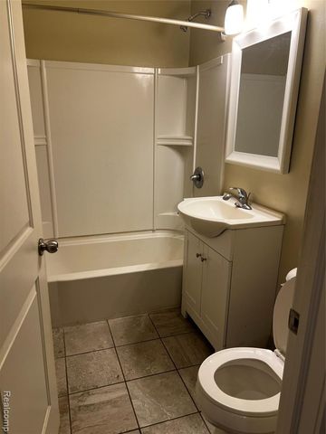 336 Pinecrest Drive, Ferndale, MI 48220