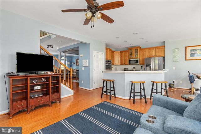 19209 KEPHARTS MILL TER, Leesburg, VA 20176