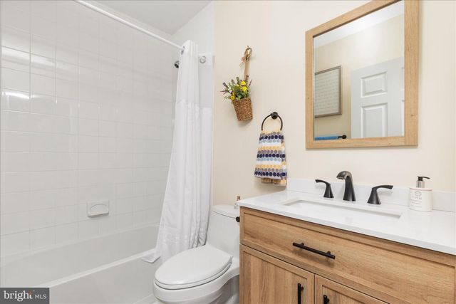19209 KEPHARTS MILL TER, Leesburg, VA 20176