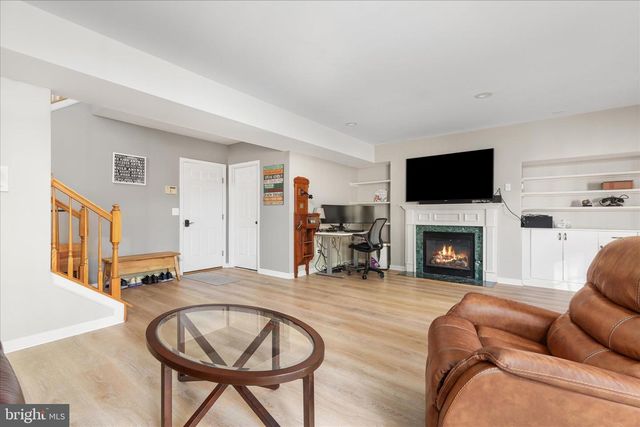 19209 KEPHARTS MILL TER, Leesburg, VA 20176
