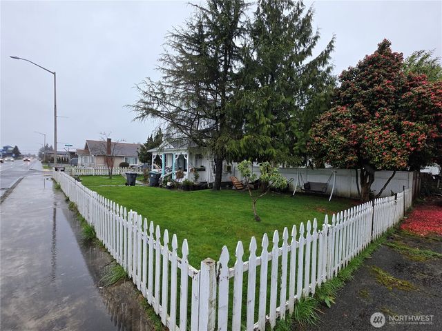 2701 Simpson Avenue, Hoquiam, WA 98550