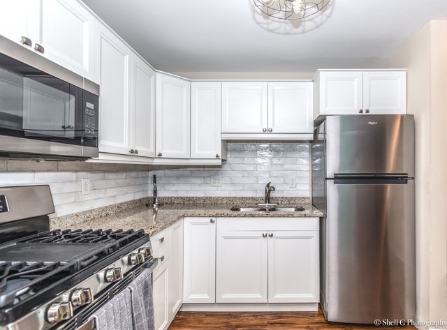 9745 S Karlov Avenue 607, Oak Lawn, IL 60453