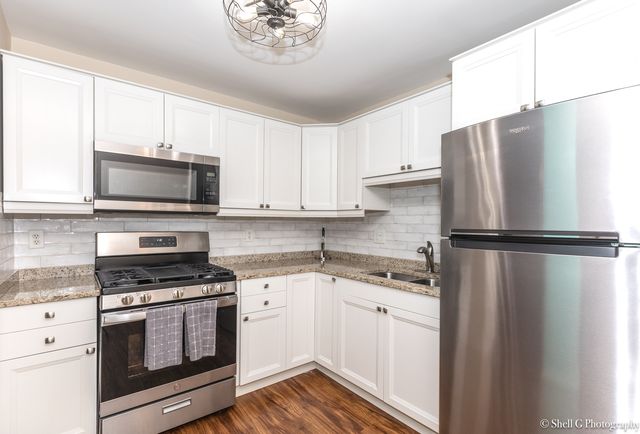 9745 S Karlov Avenue 607, Oak Lawn, IL 60453