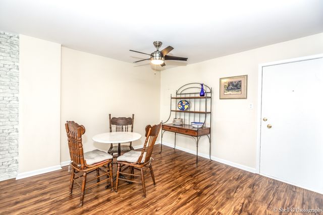 9745 S Karlov Avenue 607, Oak Lawn, IL 60453