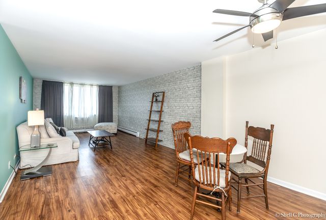 9745 S Karlov Avenue 607, Oak Lawn, IL 60453