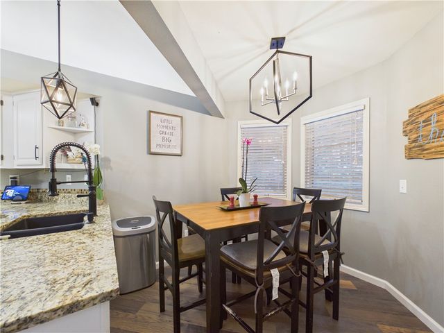 3 Dolphin Lane, Bella Vista, AR 72715