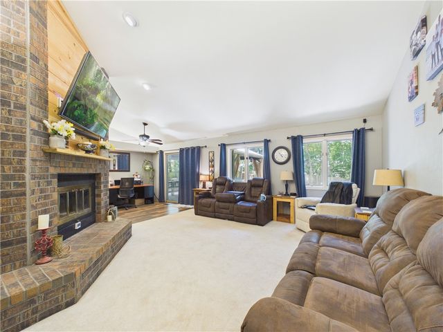 3 Dolphin Lane, Bella Vista, AR 72715
