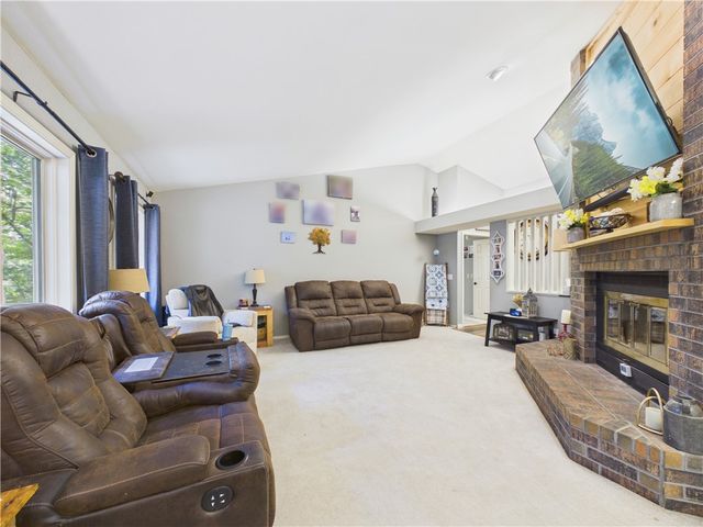 3 Dolphin Lane, Bella Vista, AR 72715