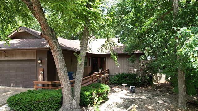 3 Dolphin Lane, Bella Vista, AR 72715