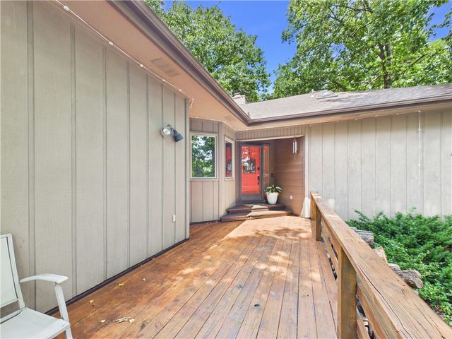 3 Dolphin Lane, Bella Vista, AR 72715