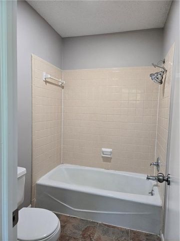 9786 W 101 Terrace, Overland Park, KS 66212