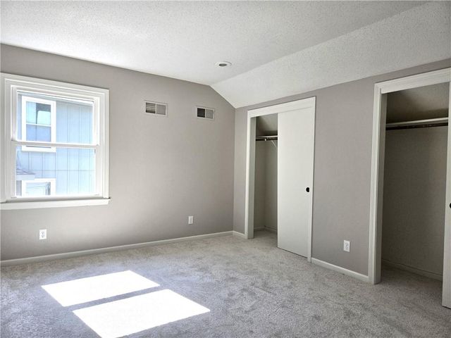 9786 W 101 Terrace, Overland Park, KS 66212