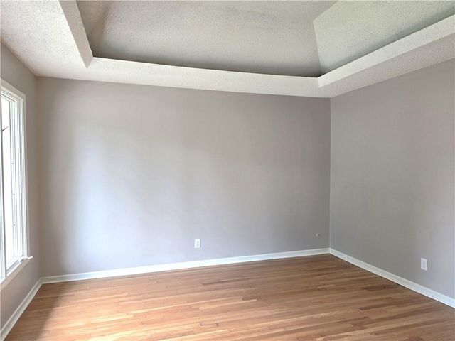 9786 W 101 Terrace, Overland Park, KS 66212