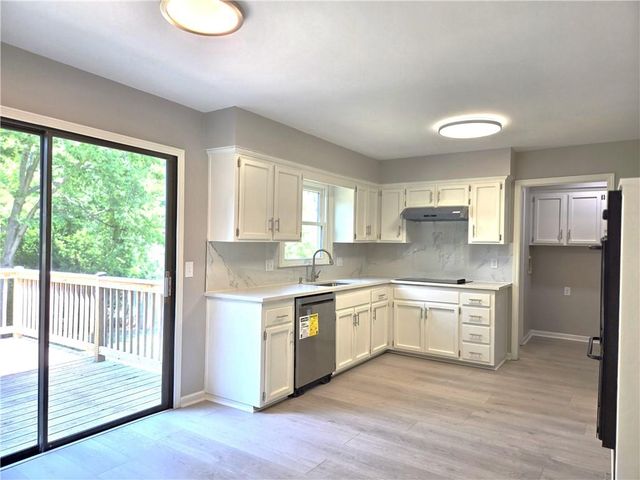 9786 W 101 Terrace, Overland Park, KS 66212