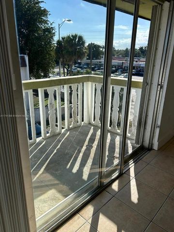 15201 NE 6th Ave C302, Miami, FL 33162