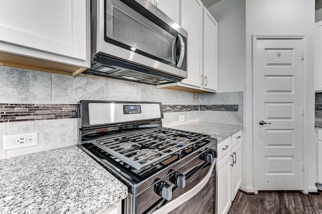 2103 Parnevik Place, Conroe, TX 77304